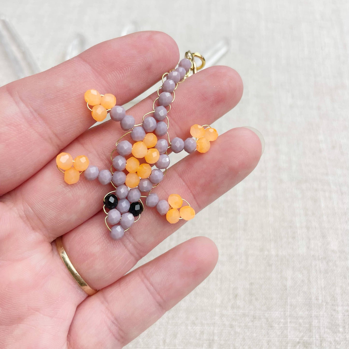 Lizzie// Lavender Glass Beaded Lizard Charm Keychain