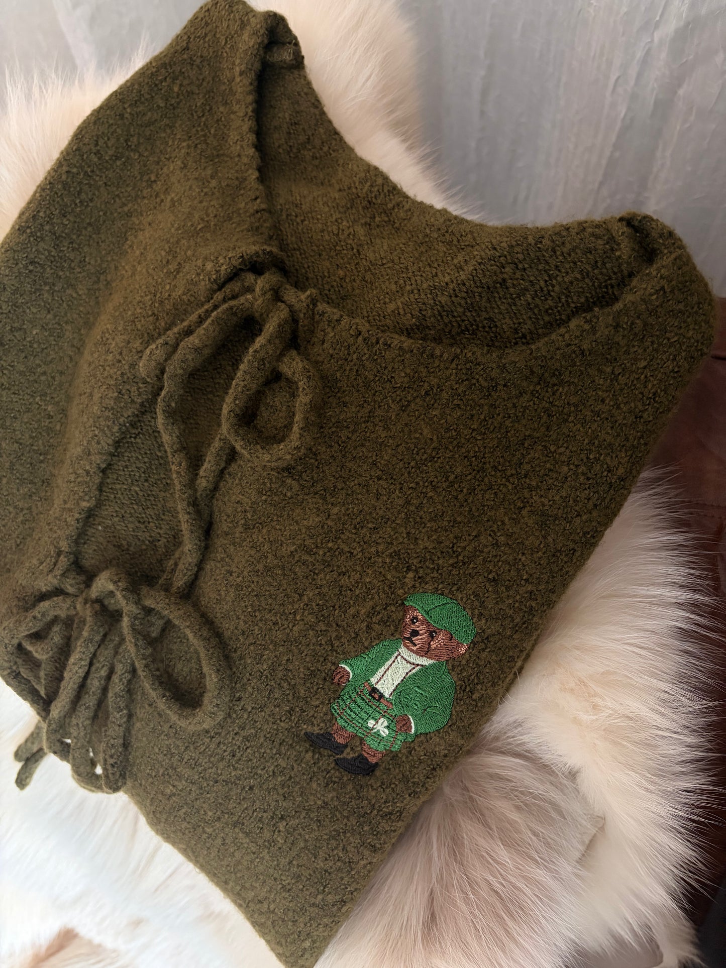 Knitted Irish Dunphy Bear Sweatshirt